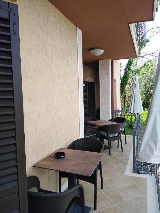 Apartments F&T Mošćenička Draga Buitenkant foto