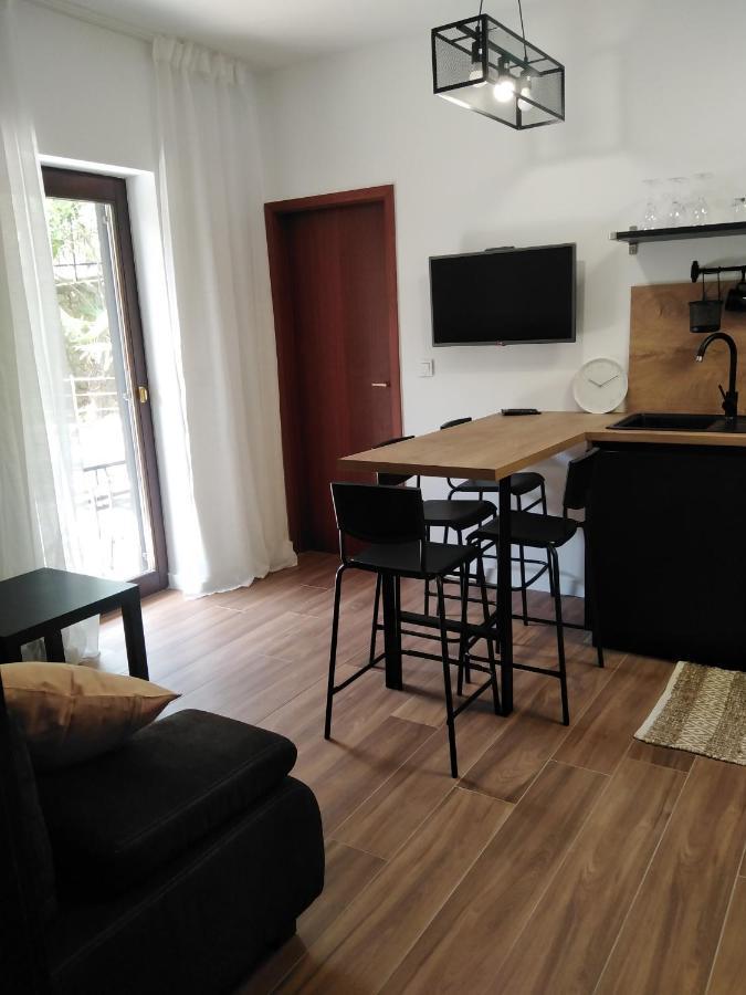 Apartments F&T Mošćenička Draga Buitenkant foto