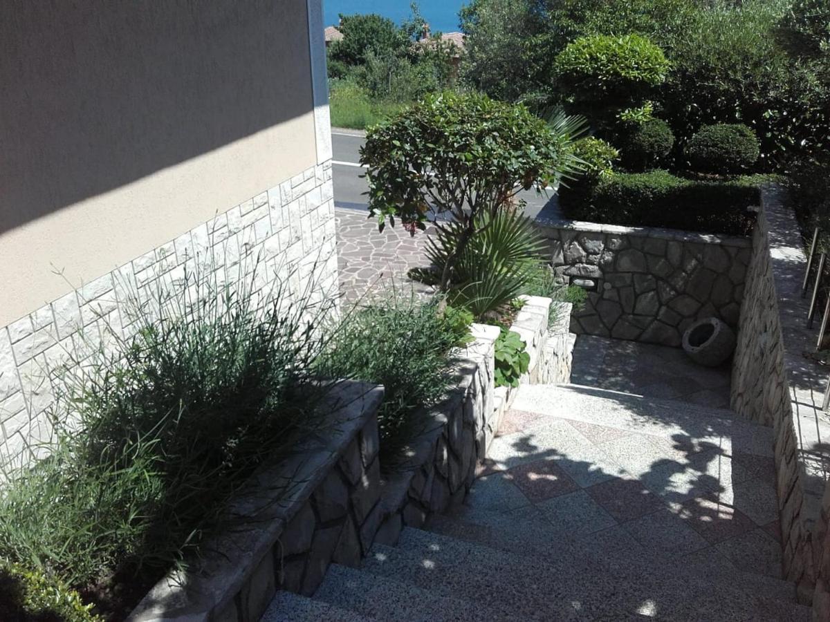 Apartments F&T Mošćenička Draga Buitenkant foto