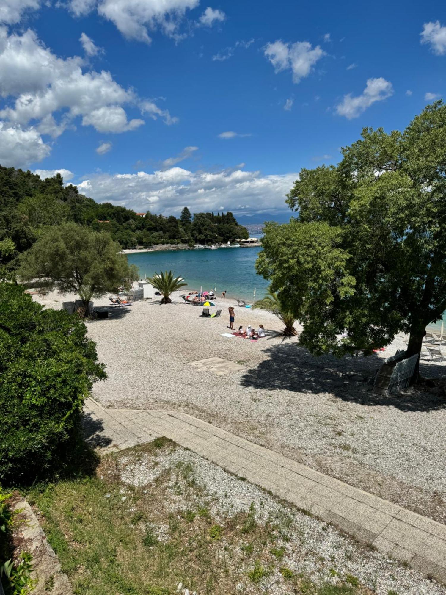Apartments F&T Mošćenička Draga Buitenkant foto